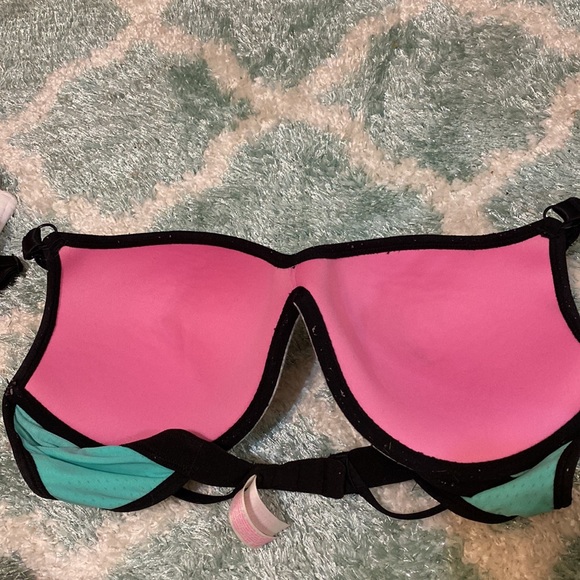 PINK Sports Bra by Victoria Secret - Picture 3 of 4